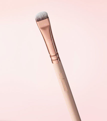 226 SMUDGER BRUSH (ROSE GOLDEN VOL. 2)